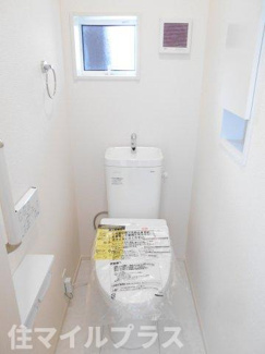 【トイレ】 | 郡山市芳賀3丁目新築一戸建て9棟 | 清潔感のあるトイレです