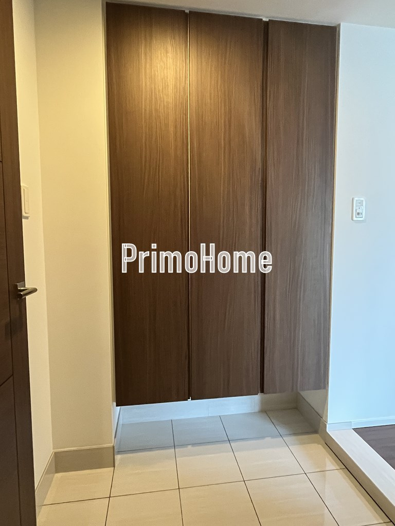 ビーロット日本橋レジデンスの玄関