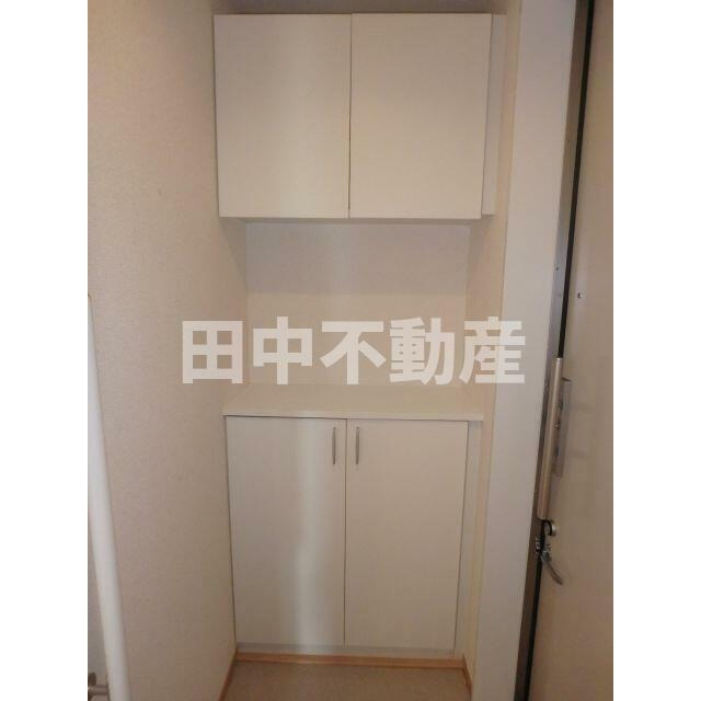 クレスト自由が丘の玄関