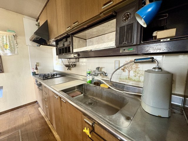 売中古戸建　沼津市東椎路のキッチン|キッチンや水回りは、お客様のお好みに合わせたリフォームもご検討いただけます。