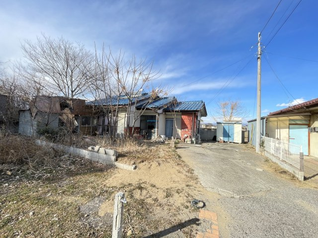 売地・住宅用地　太田市新田中江田町　木崎小学校・木崎中学校の外観