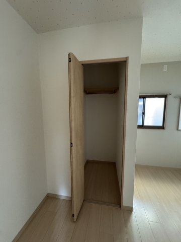 荒田町4丁目貸家の収納