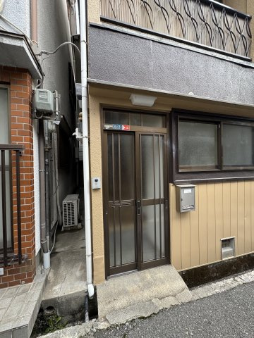荒田町4丁目貸家のエントランス