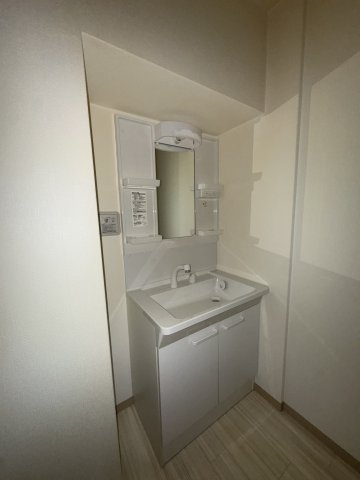 荒田町4丁目貸家の洗面所