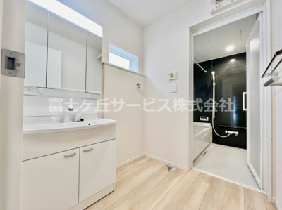 【脱衣所】 | 富士宮市大岩 17期 新築一戸建て 2号棟 | 脱衣場です