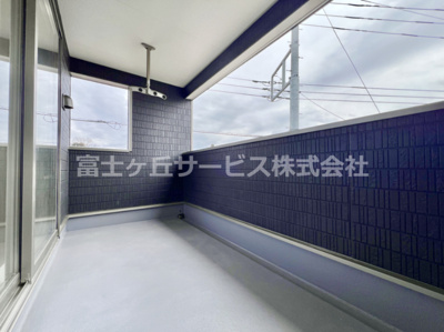 【バルコニー】 | 富士宮市大岩 17期 新築一戸建て 2号棟 | 陽当たり良好なバルコニーです