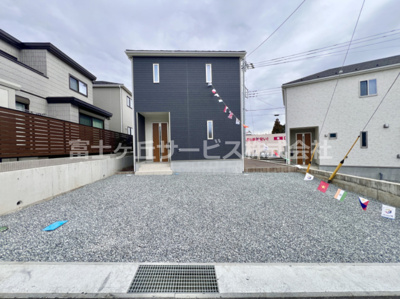 【駐車場】 | 富士宮市大岩 17期 新築一戸建て 2号棟 | カースペースがあります