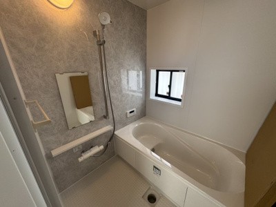 【浴室】 | 沖縄市東（全3棟）A号棟 | ※同仕様写真です