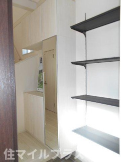 【玄関】 | 郡山市芳賀3丁目新築一戸建て9棟 | 明るい玄関です