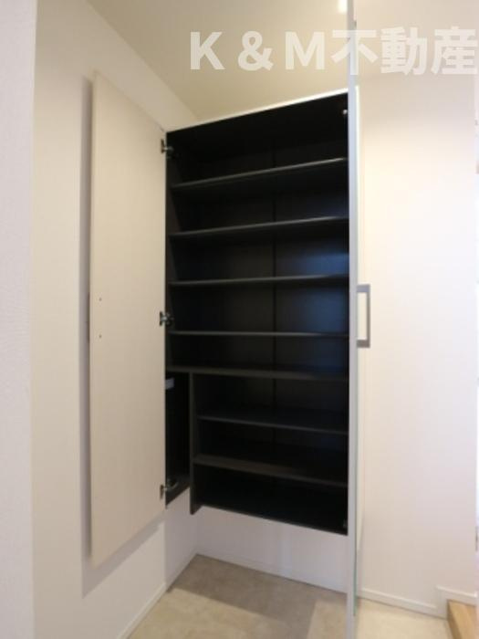 dearestⅢの玄関|収納もある玄関です