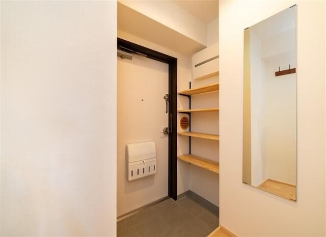 クレセントプラザ笹塚の玄関