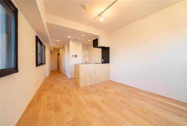 クレセントプラザ笹塚の居間・リビング