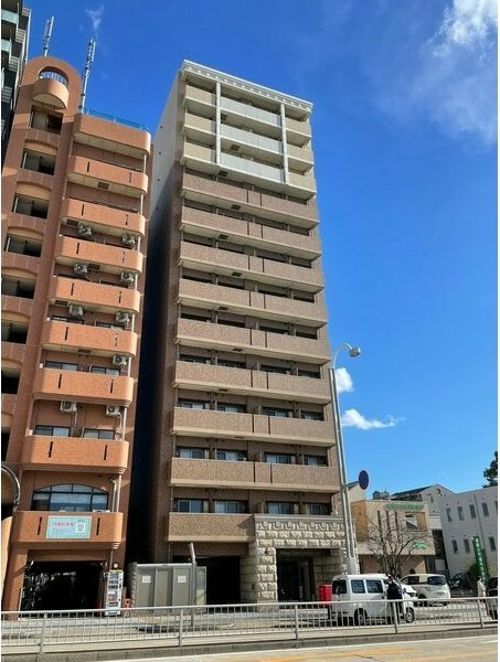 ライジングコート瑞穂通の外観