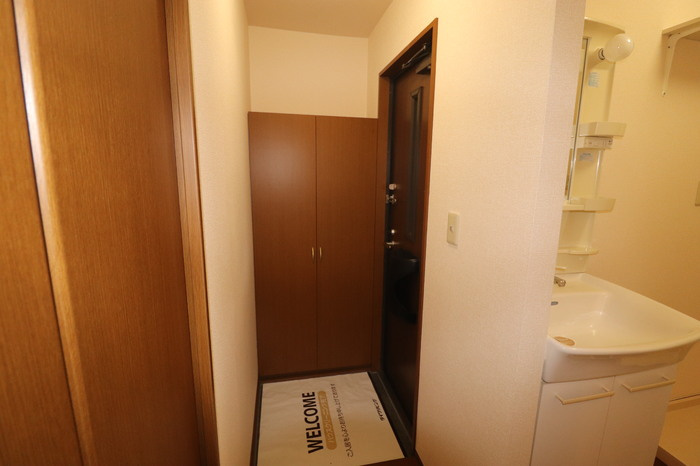 サンパティークの玄関