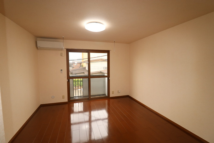 サンパティークの居間・リビング