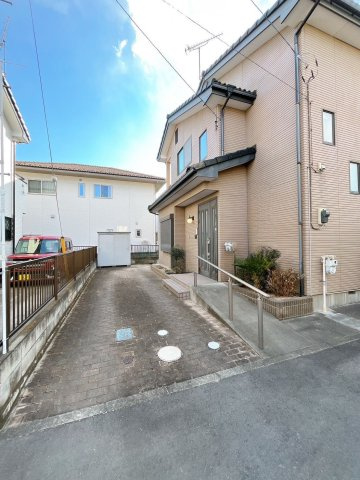 【前面道路含む現地写真】 | 高崎市飯塚町　中古住宅