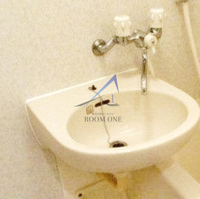 スカイコート池袋東口の洗面所|洗面台です。