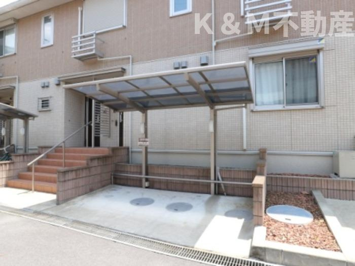 ベルフルールのエントランス|毎日通るエントランスはこのようになっています