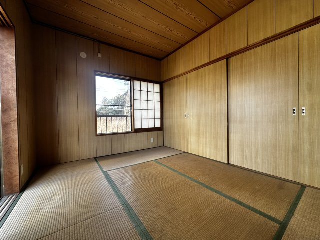 南横川貸家の居間・リビング