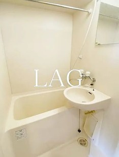 【浴室】 | ラグジュアリーアパートメント中目黒 | お風呂です。