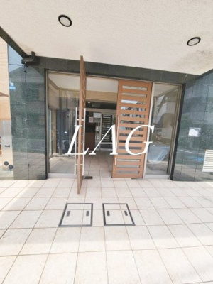 【エントランス】 | モン・プラース | エントランスです。