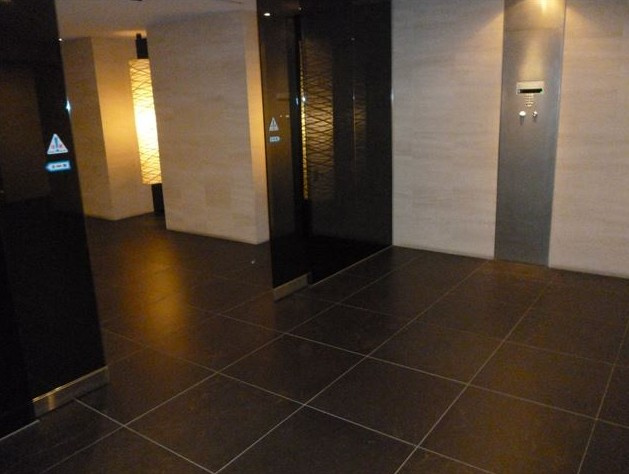 フィース水天宮前のエントランス