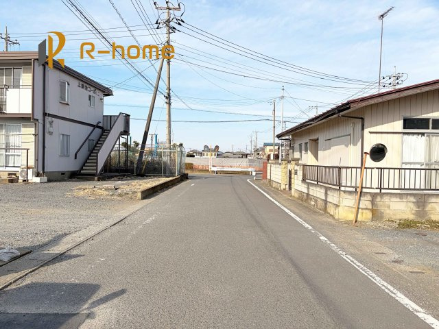 古河市大山第3　新築戸建て　1号棟の前面道路含む現地写真|周辺環境も併せて案内致します♪
閑静な住宅地で笑顔あふれる新生活！
ぜひ現地へお越しください♪