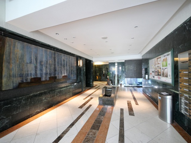 アクアスイート新大阪のロビー