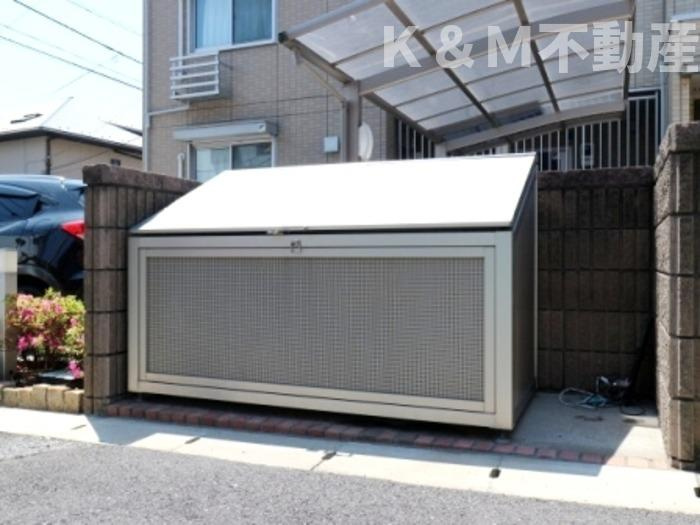 クレシアコートのエントランス|ゆとりのあるエントランスです