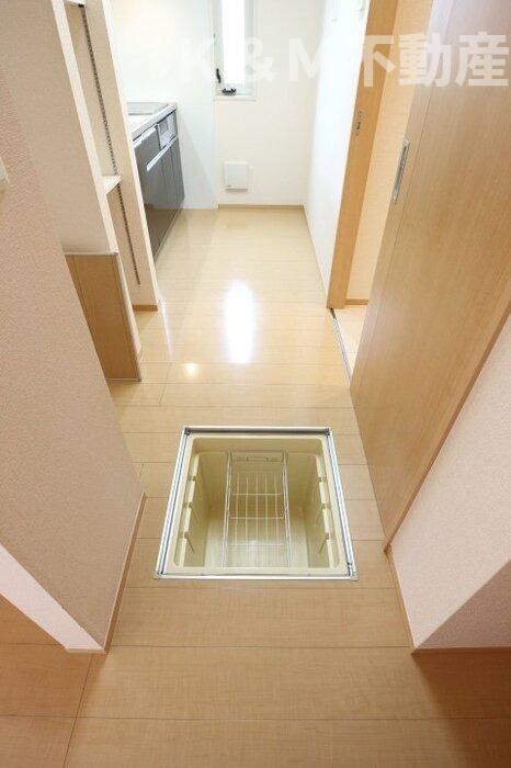 クレシアコートの玄関|落ち着いた玄関です