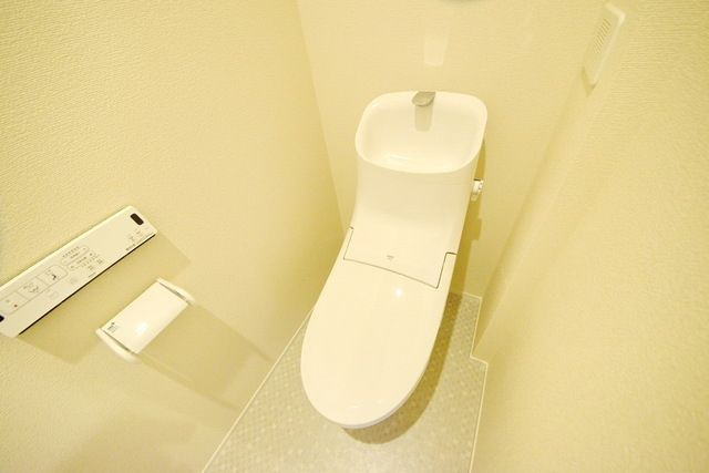 府中市白糸台３丁目のアパートのトイレ|※他部屋参考写真