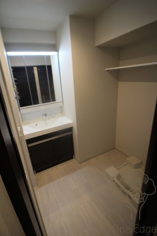 HK Residenceの洗面所