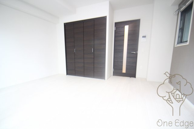 HK Residenceの居間・リビング