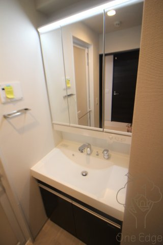 HK Residenceの独立洗面台