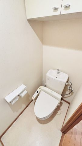熊本市中央区新大江１丁目の賃貸マンションのトイレ