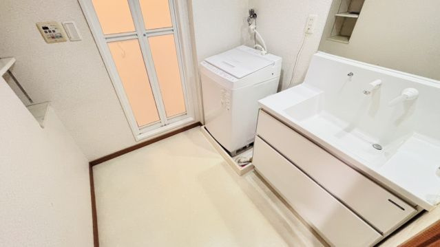 熊本市中央区新大江１丁目の賃貸マンションの独立洗面台