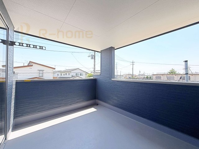 古河市大山第3　新築戸建て　2号棟のバルコニー|急な雨でも安心のインナーバルコニー♪忙しいご夫婦も大満足♪
