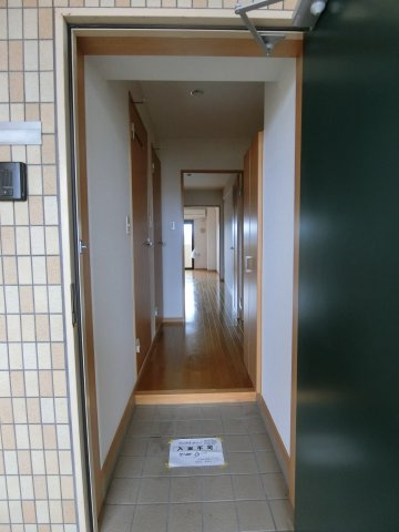 プレゼンスの玄関|イメージ4Cの写真