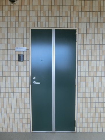 プレゼンスの玄関|イメージ4Cの写真