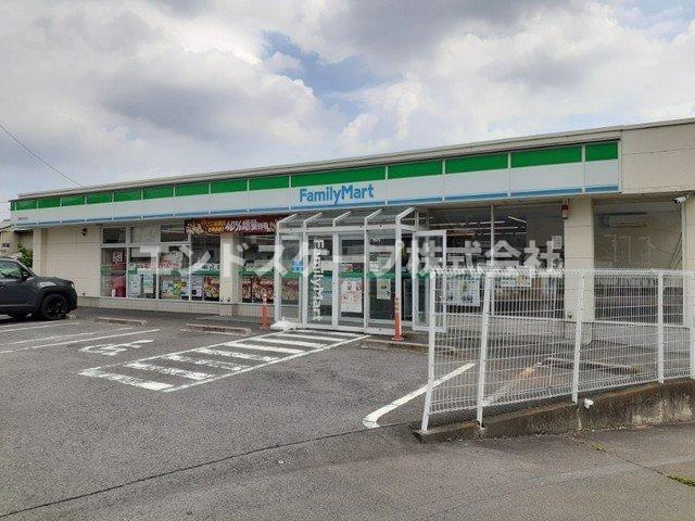 ブレッザ　Ⅱの周辺|ファミリーマート前橋茂木町店まで1000m
高崎、前橋のお部屋探しはエンドスケープまで！お客様の理想お聞かせ下さい♪