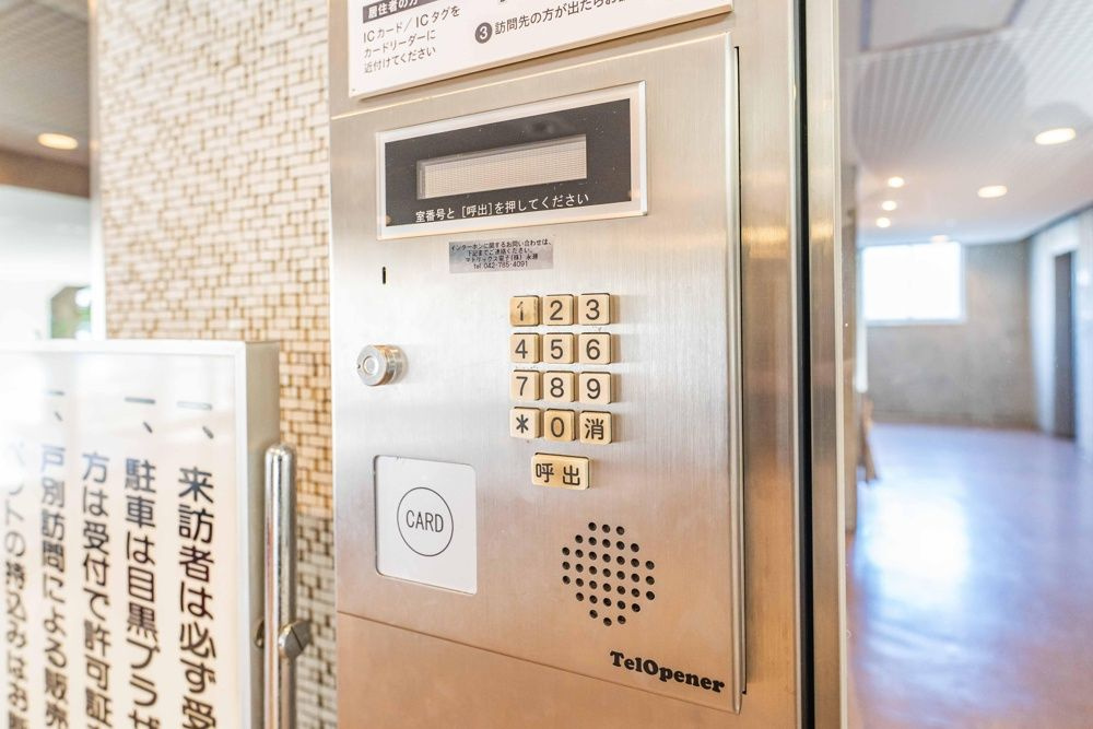 目黒プラザのエントランス|落ち着いたエントランスです