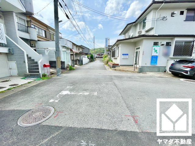 伏見区小栗栖森本町　01期　2号棟の前面道路含む現地写真