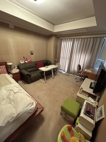 ファミールコート南青山の洋室|洋室9.5帖