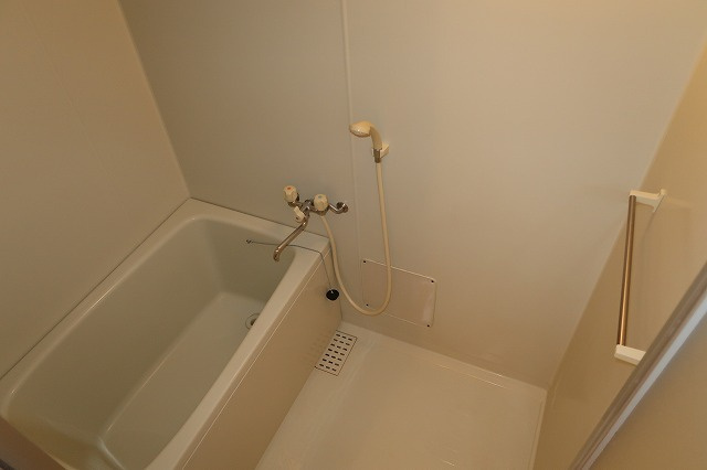 アグレア－ブルの浴室|バス