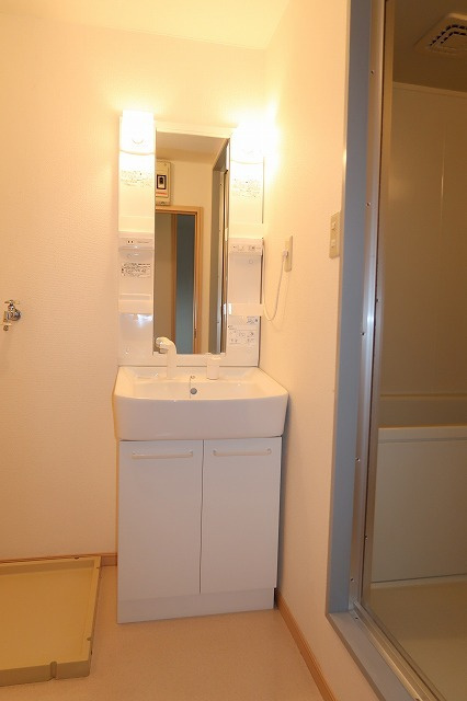 アグレア－ブルの独立洗面台|洗面所