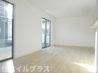 【居間・リビング】 | 本宮市仁井田新築一戸建て2棟 | ゆったりとしたリビングです