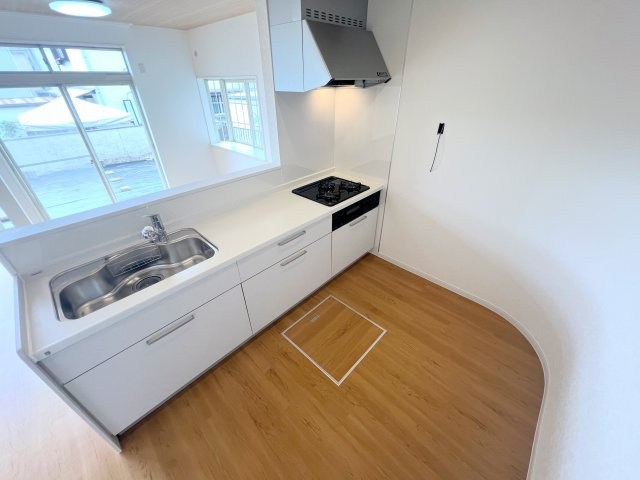 武蔵村山市大南1丁目　リフォーム済み中古戸建のキッチン