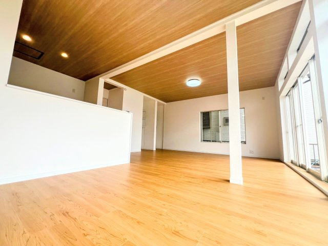 武蔵村山市大南1丁目　リフォーム済み中古戸建の居間・リビング