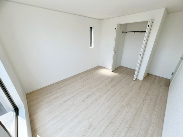 焼津市南小川　第1／の洋室