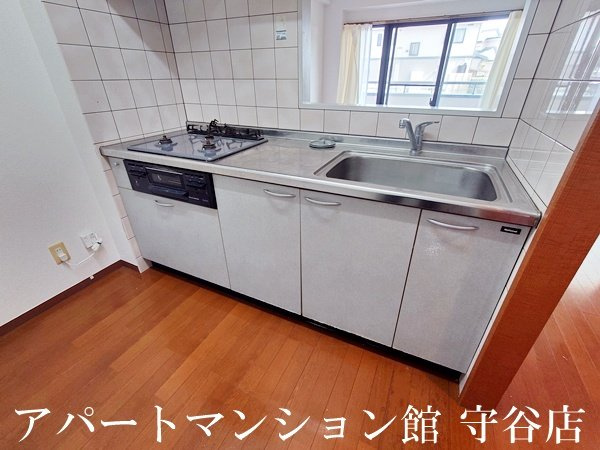 ウエストアールのキッチン